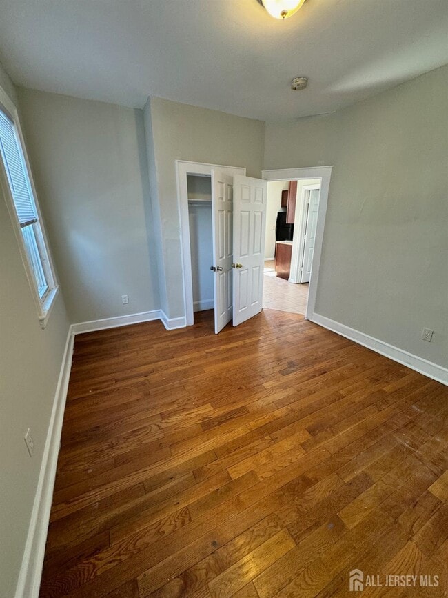 Building Photo - 123 University Pl