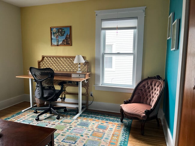 Building Photo - 1805 Baker Ave