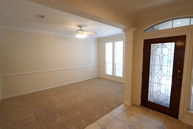 Building Photo - 22719 Sierra Lake Ct