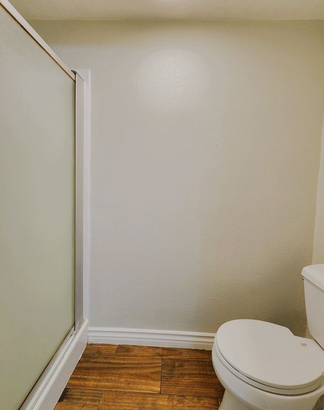 Building Photo - Updated Hemet Home, 2Bd, 2Ba, Bonus Room