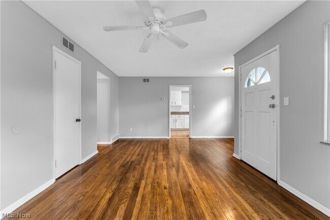 Building Photo - 13514 Emery Ave