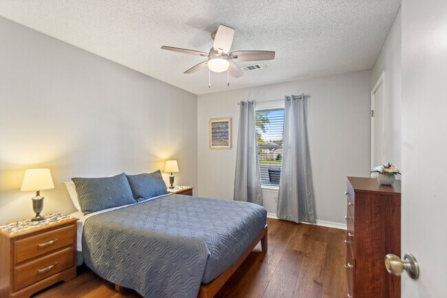 Building Photo - 106 Willow Grove Ct