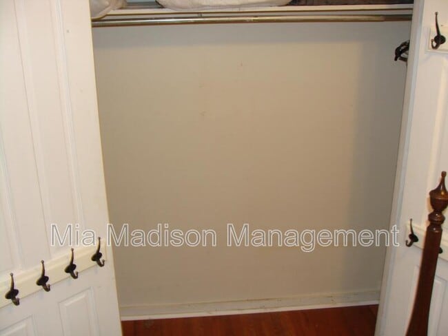 Building Photo - 547 E Macon St