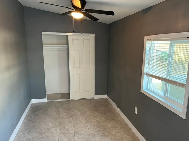 Building Photo - 7221 Garden Dr