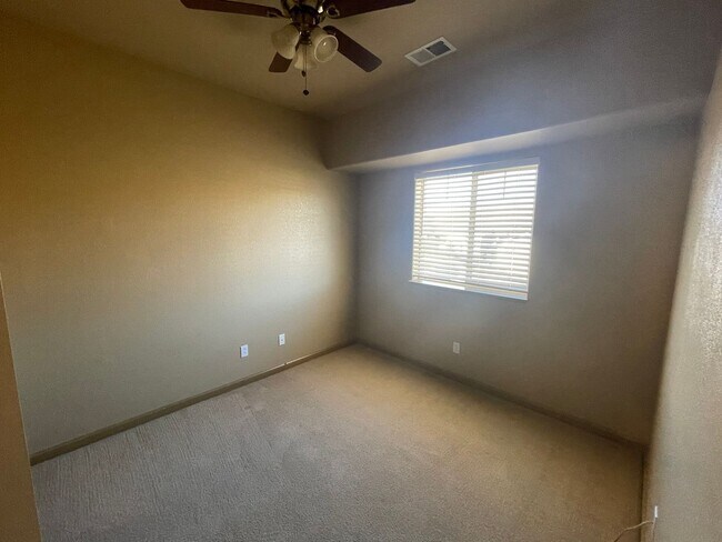 Building Photo - READY NOW!! ....Spacious Rancho San Rafael...