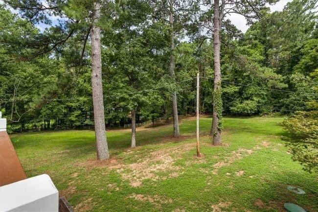 Building Photo - 724 Cowan Rd SE