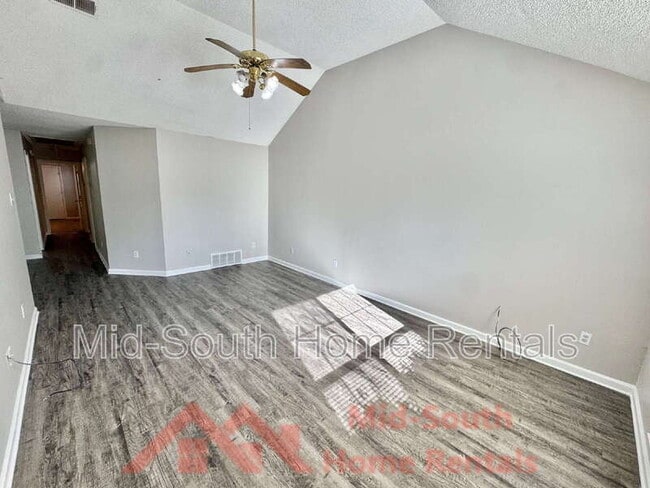 Building Photo - 5528 Ginners Dr