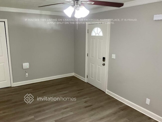 Building Photo - 9557 Priory Ave