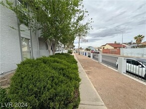 Building Photo - 2 BED 2 BATH CONDO MOVE IN READY!!