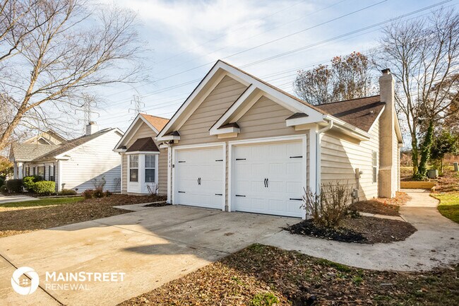 Building Photo - 1726 Gordon Walters Dr