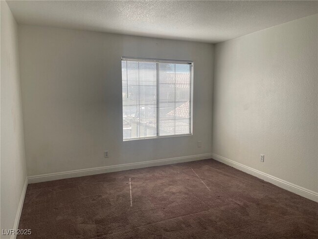 Building Photo - 4860 Nara Vista Way