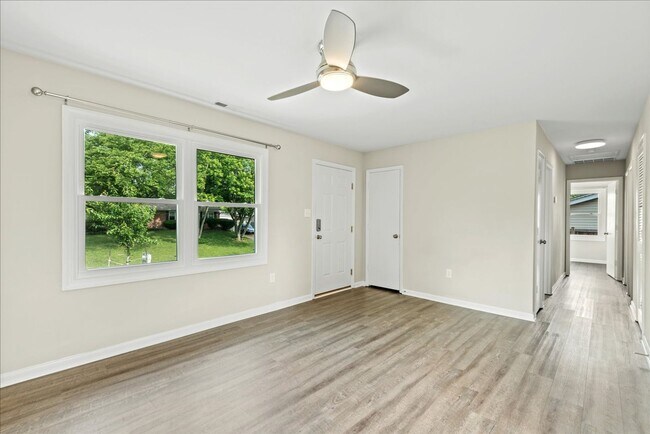 Building Photo - CLOSE TO I-95 & QUANTICO!