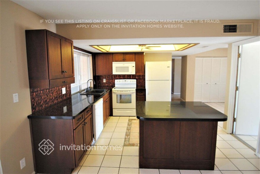 Building Photo - 3828 W Mission Ln