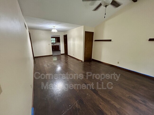 Building Photo - 719 Locust St