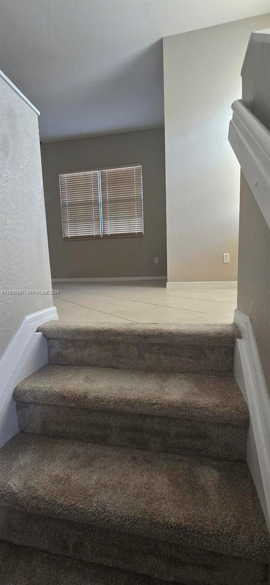 Building Photo - 5818 Hampton Hills Blvd