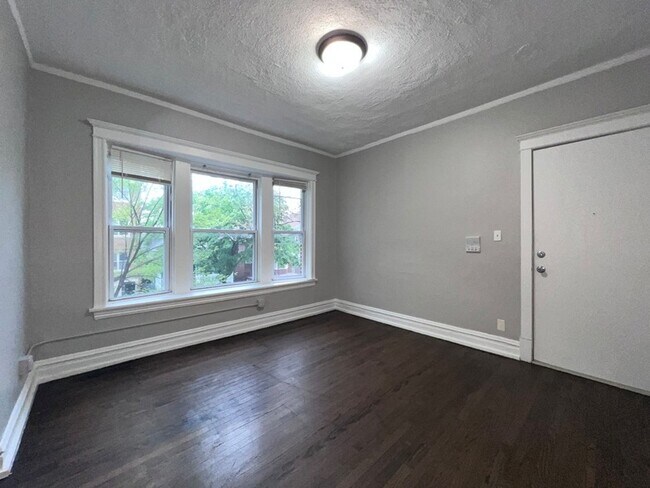 Building Photo - 2707 E 78th St
