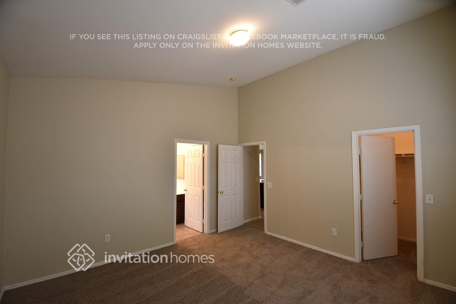 Building Photo - 7002 S 40th Ln