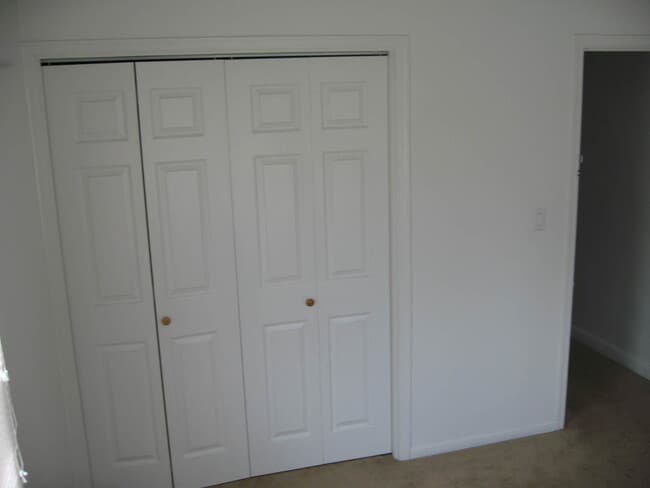 Building Photo - Available August 1st