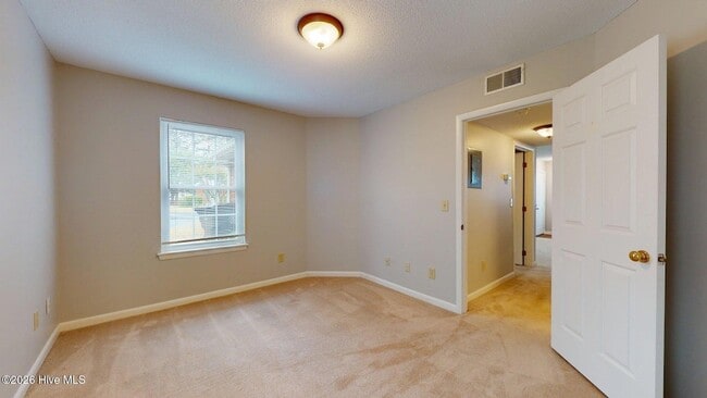 Building Photo - 1203 Wilshire Cir