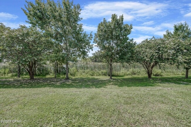 Building Photo - 2 bedroom home in Palm Cove Community