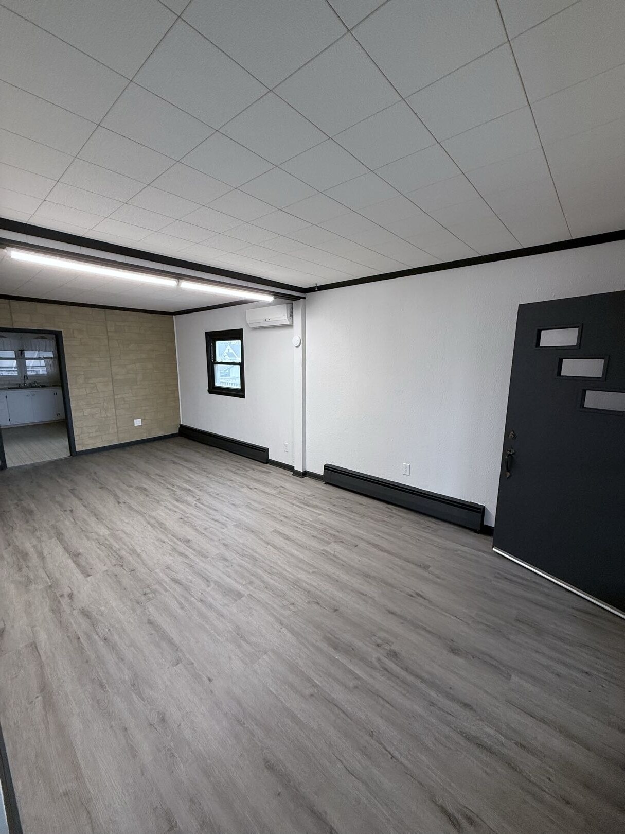 Building Photo - 3807 Pine Ave