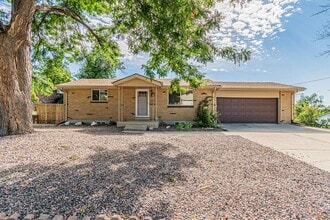 Building Photo - Charming 3BD, 2BA Arvada Home with 2-Car Garage and Yard