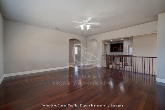 Building Photo - Fantastic - one of a kind 5 bdrm 4 bth hom...