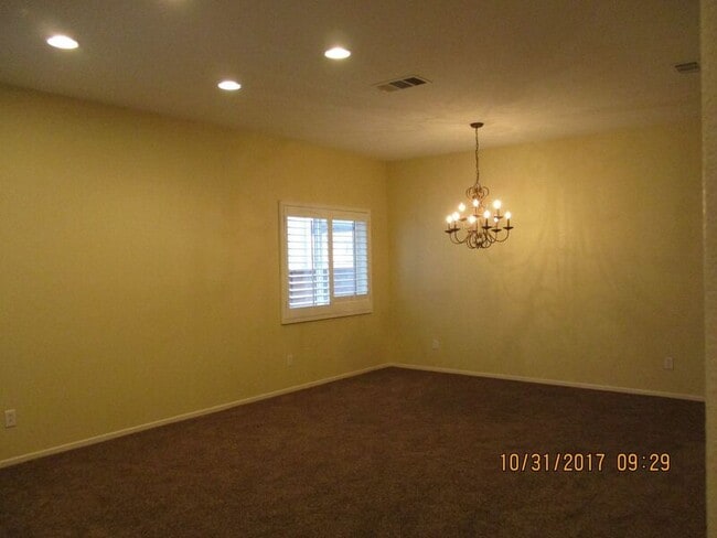 Building Photo - 35736 Emily Ave