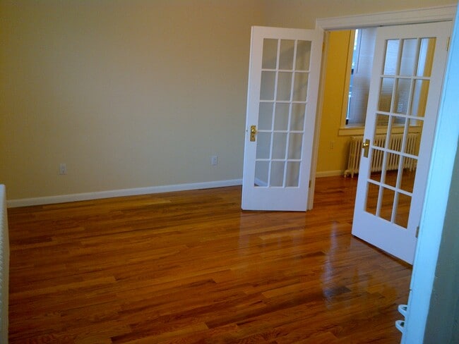 Building Photo - 1205 Ave. Y