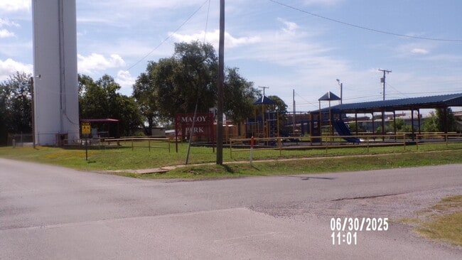 Building Photo - Mobile Home in Cache, Ok