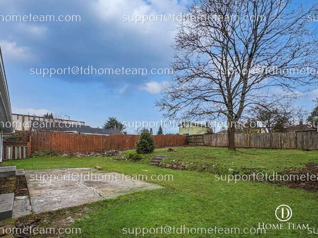 Building Photo - 17012 32nd Ave S