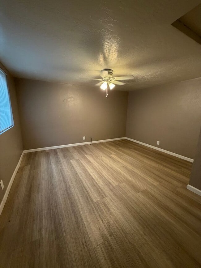 Building Photo - Cute home for rent in Exeter!