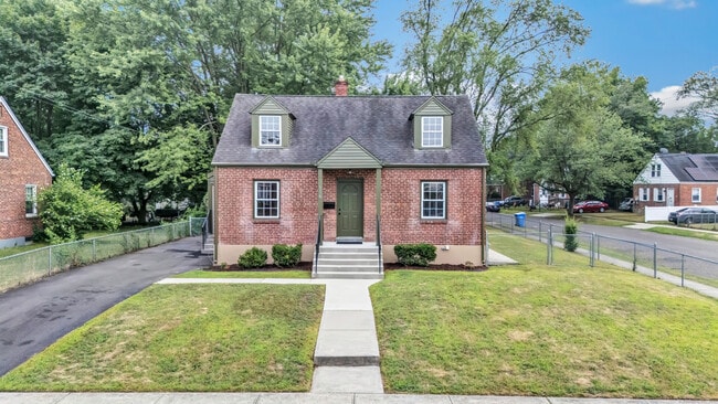 Building Photo - 116 Morse St