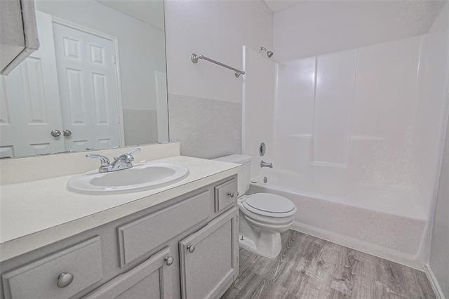 Building Photo - 1028 McKinley St