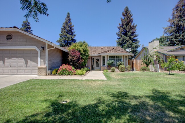 Primary Photo - 1061 E Donna Dr