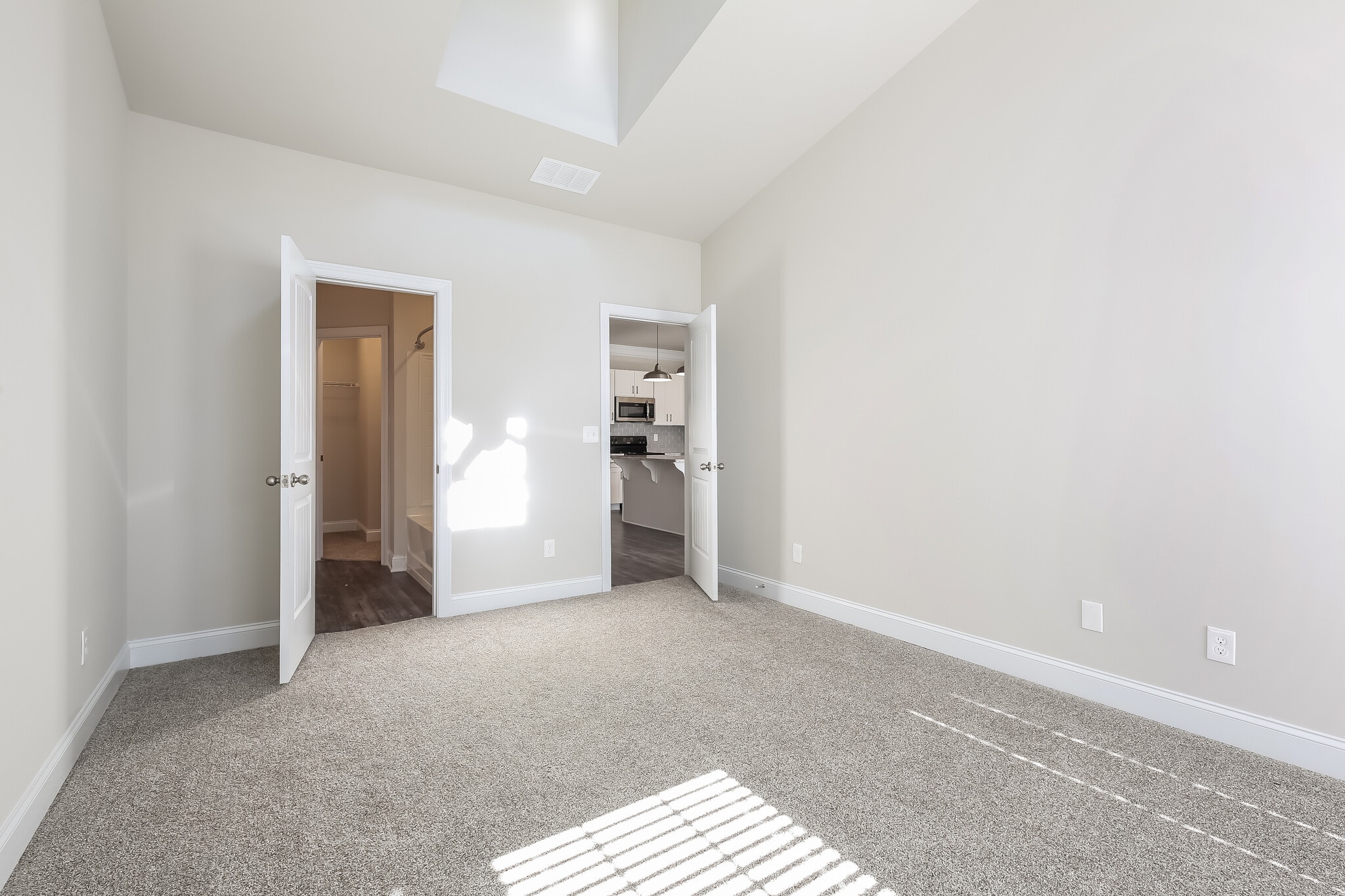 Building Photo - 207 Riley Cir