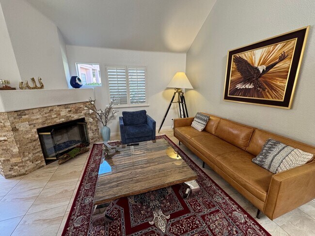 Building Photo - 2 Bedroom single level Rancho Villas