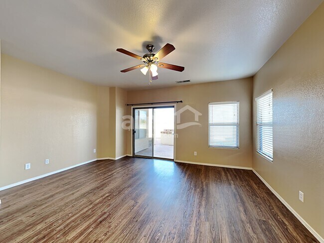 Building Photo - 614 W Mountain View Dr