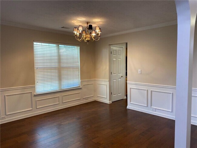 Building Photo - 934 Dominion Walk Dr SW