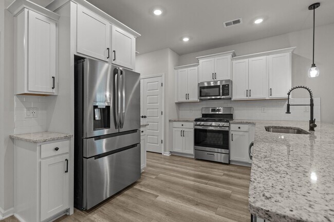 Building Photo - 135 Empyrean Cir