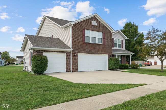 Building Photo - 2310 Liatris Dr