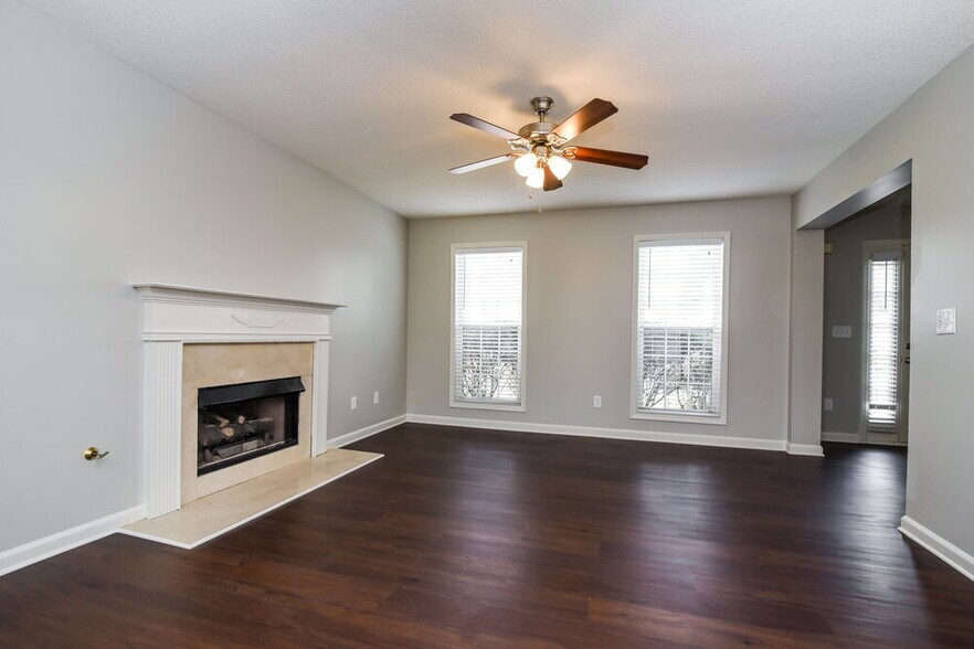 Building Photo - 4323 Chesapeake Trace