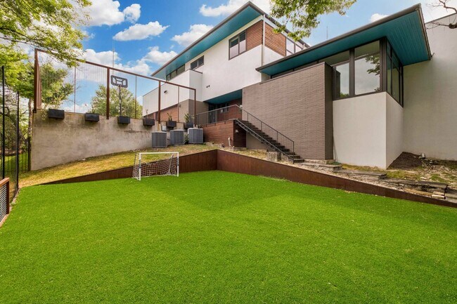 Building Photo - 5613 Clarion Cove
