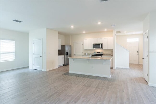 Building Photo - 4807 SW 51st Dr