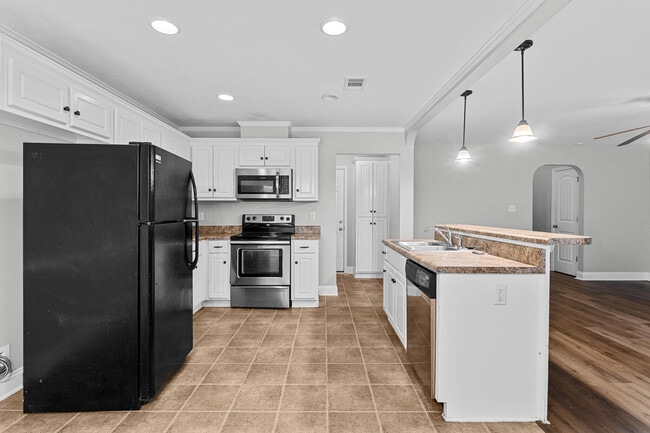 Building Photo - 1132 Sierra Ln