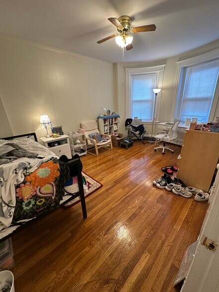 Building Photo - 187 Winthrop Rd