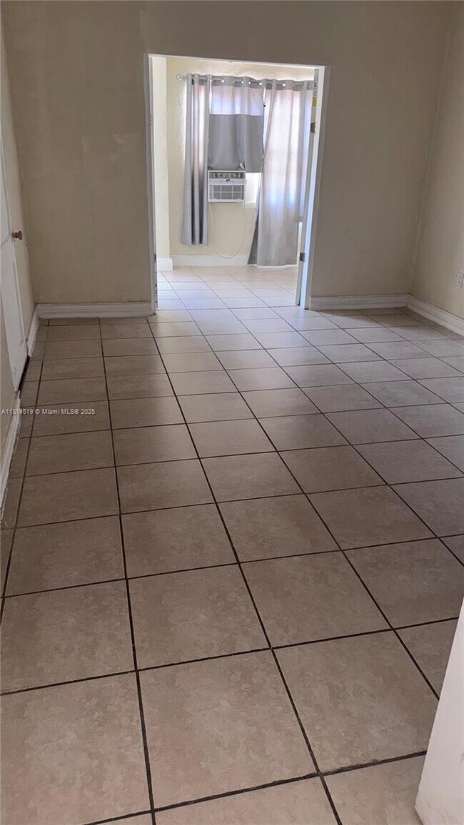 Primary Photo - 2608 SW 8th St