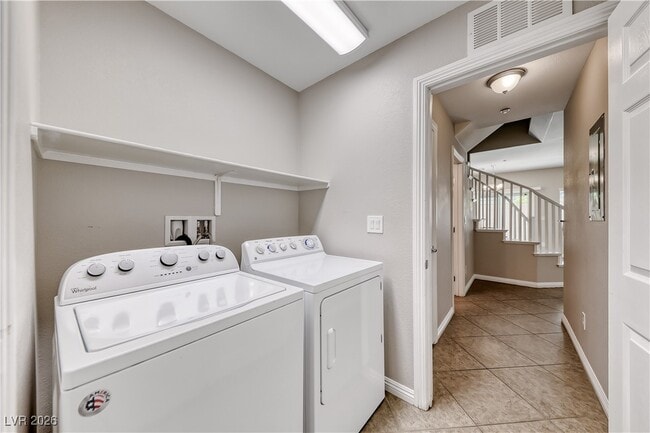 Building Photo - 2359 Koho Dr