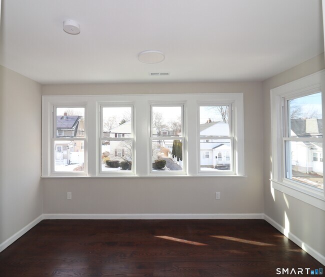 Building Photo - 356 Beechmont Ave