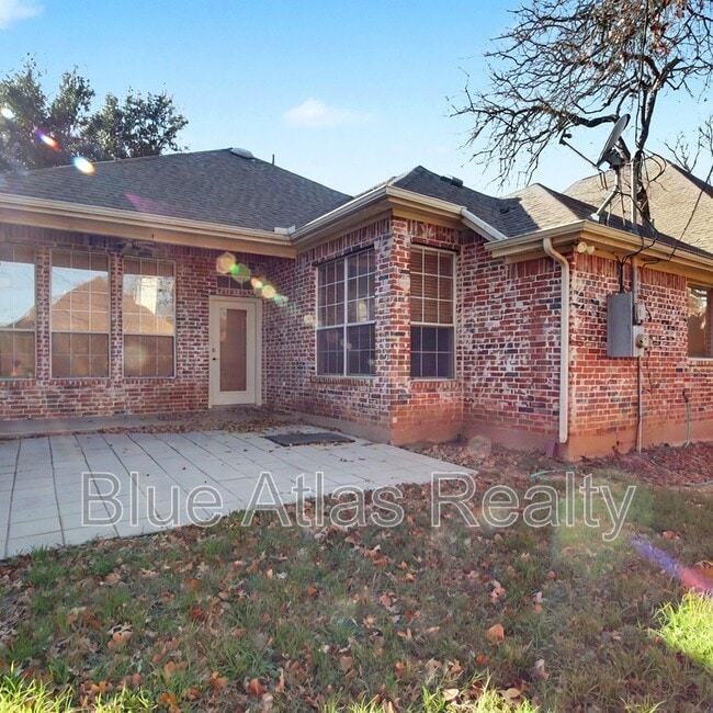 Building Photo - 4905 Canberra Ln